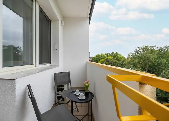 Azure Teatralna With Air Conditioning In By Renters Wrocław